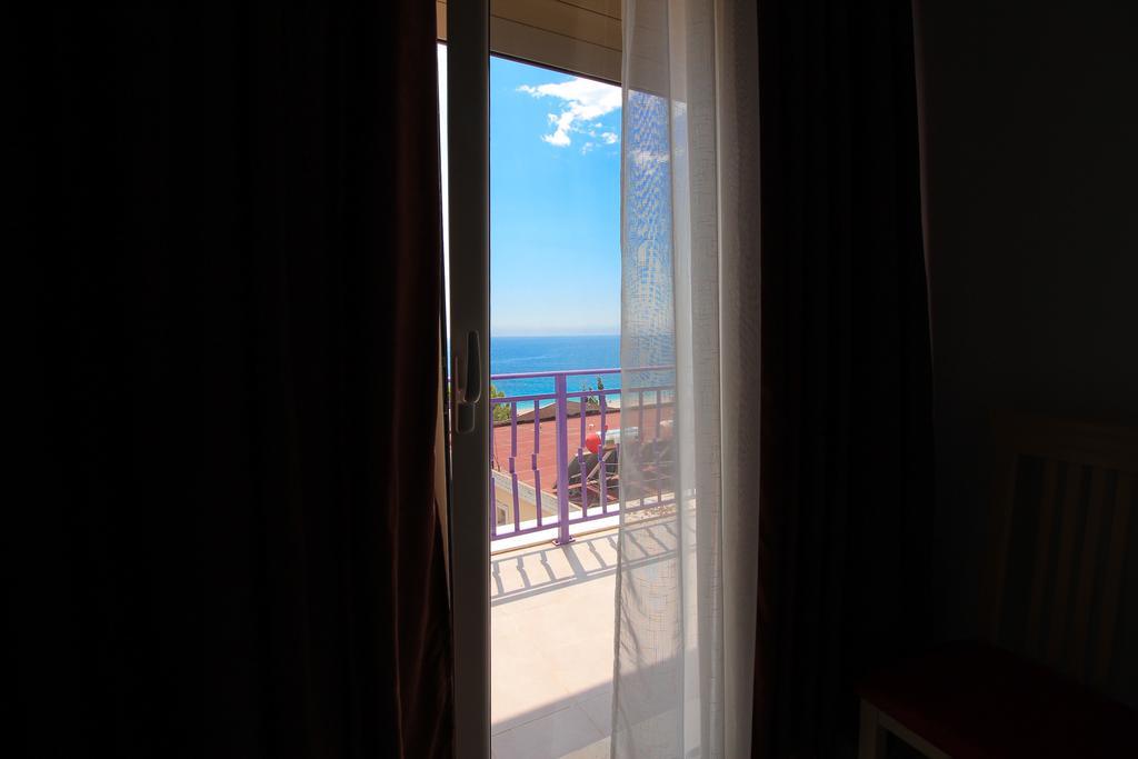 Hotel Keisa Dhermi Exterior photo