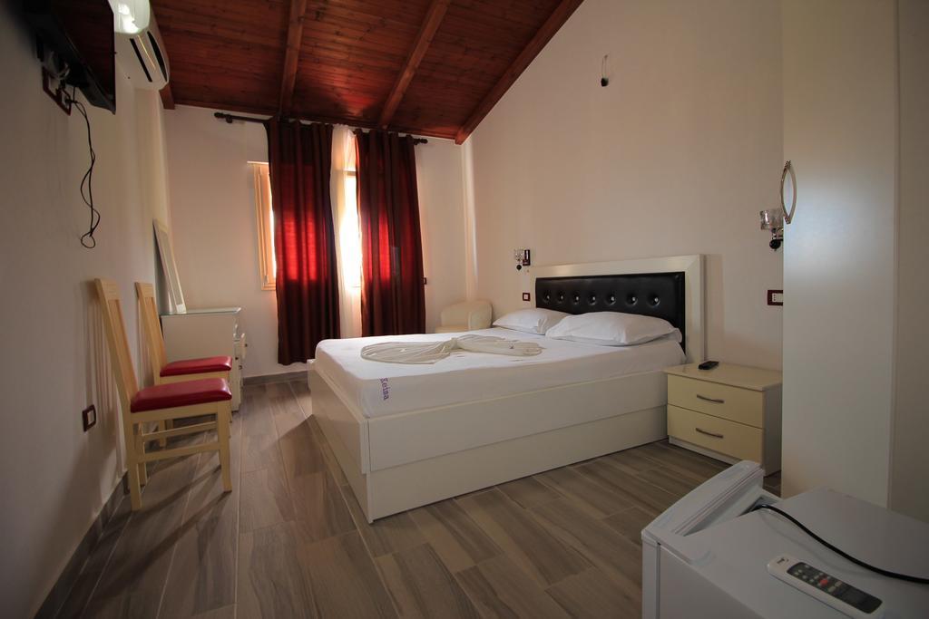 Hotel Keisa Dhermi Exterior photo